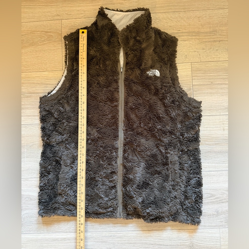 The North Face Women's Green Fleece Vest - Picture 6 of 8